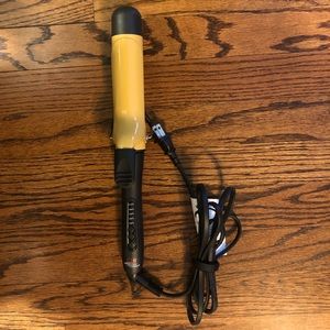 Chi Ceramic 1.5 inch barrel curling iron